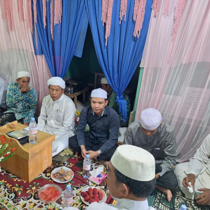 Pambakal Hadiri Acara Isra Mi'raj di Sungai Kapul RT 05